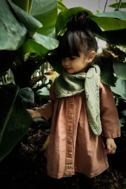 Organic Muslin Menthe Scarf - Oil Green Peacock Motif -Engel Cheap Store poudre scarf 2